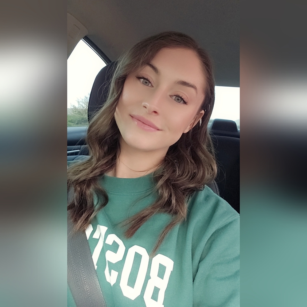 Meet your Posher, Kelli
